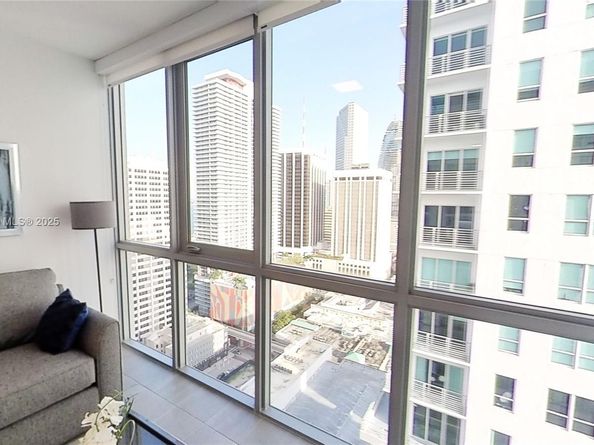 227 NE 2nd St 2901, Miami FL 33132