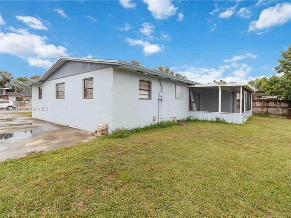 14952 SW 297th Ter, Homestead FL 33033