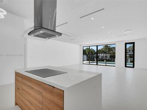 13200 N Bayshore Dr, North Miami FL 33181