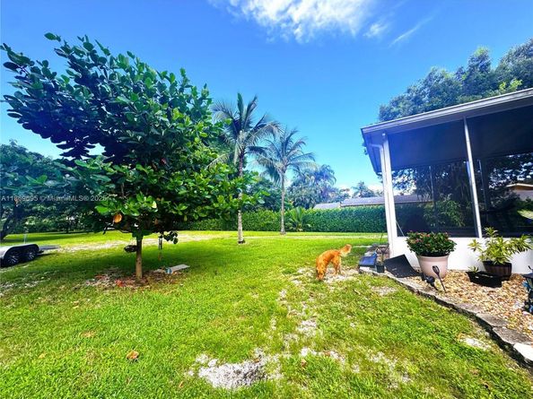 14691 SW 20th St, Davie FL 33325