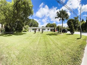 14691 SW 20th St, Davie FL 33325