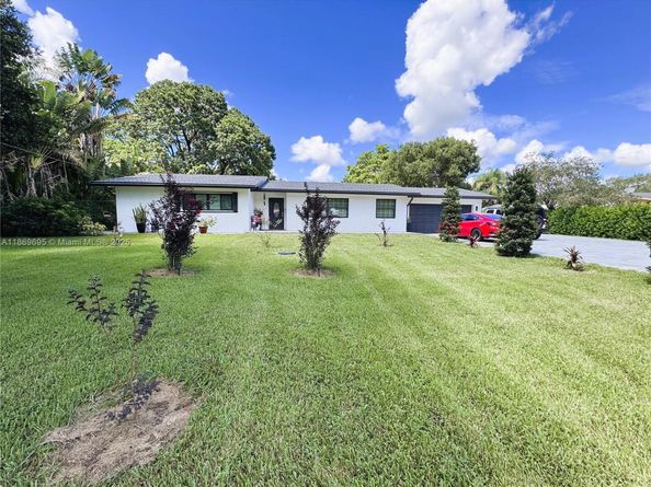14691 SW 20th St, Davie FL 33325
