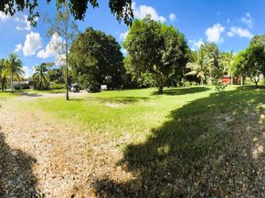 14691 SW 20th St, Davie FL 33325