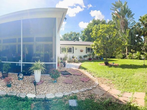 14691 SW 20th St, Davie FL 33325