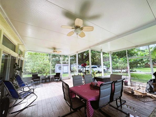 14691 SW 20th St, Davie FL 33325