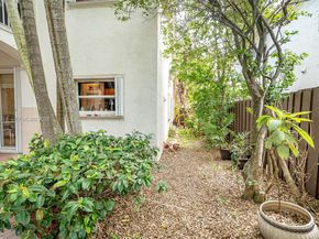 6772 NW 111th Ave, Doral FL 33178