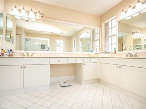 6772 NW 111th Ave, Doral FL 33178