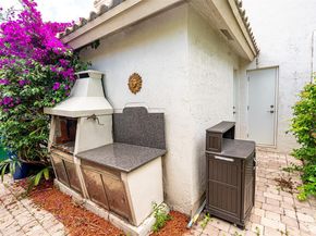 6772 NW 111th Ave, Doral FL 33178