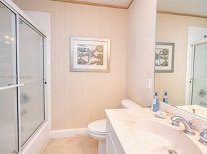 6772 NW 111th Ave, Doral FL 33178