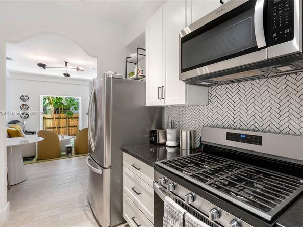 1045 Michigan Ave B, Miami Beach FL 33139