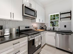 1045 Michigan Ave B, Miami Beach FL 33139