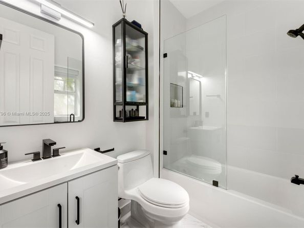 1045 Michigan Ave B, Miami Beach FL 33139