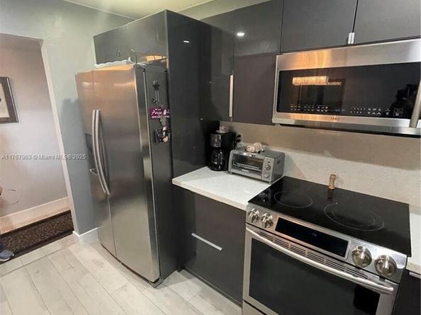 200 Leslie Dr 622, Hallandale Beach FL 33009