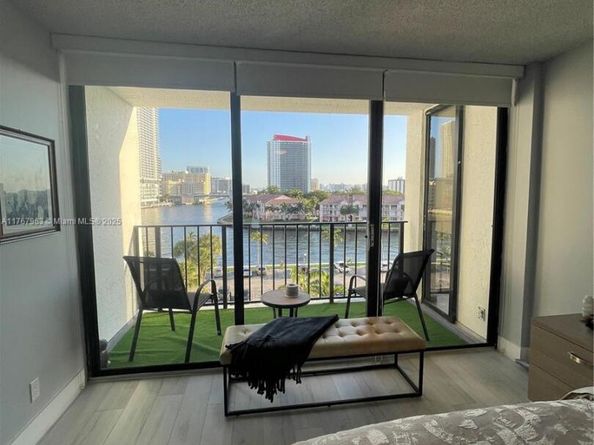 200 Leslie Dr 622, Hallandale Beach FL 33009