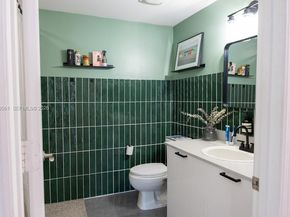 3180 SW 22nd Ter 1205, Miami FL 33145