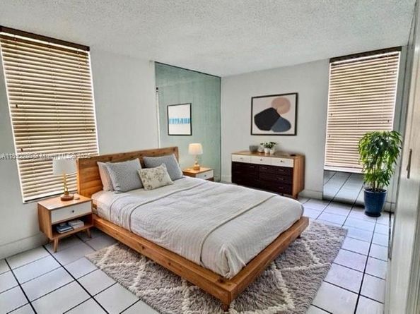 9678 Fontainebleau Blvd 111, Miami FL 33172