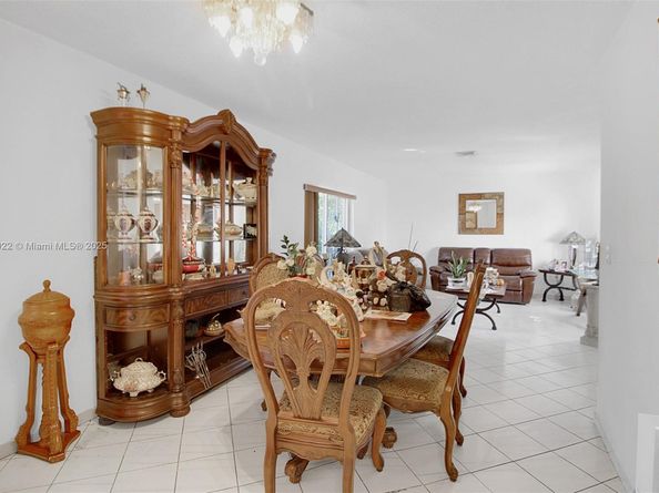 2711 Red Rd, Coral Gables FL 33155