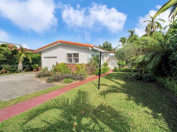 2711 Red Rd, Coral Gables FL 33155