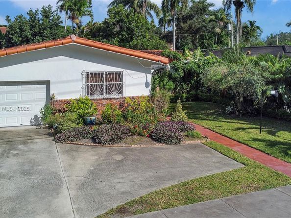 2711 Red Rd, Coral Gables FL 33155