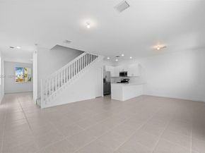 716 SE 14th Ct, Homestead FL 33034