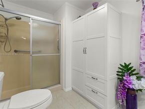 5239 NW 3rd Ave, Deerfield Beach FL 33064