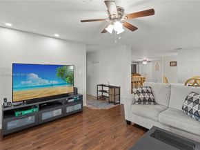 5239 NW 3rd Ave, Deerfield Beach FL 33064