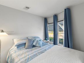 5239 NW 3rd Ave, Deerfield Beach FL 33064