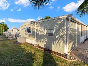 5239 NW 3rd Ave, Deerfield Beach FL 33064