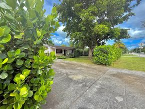 125 NE 150th St, Miami FL 33161