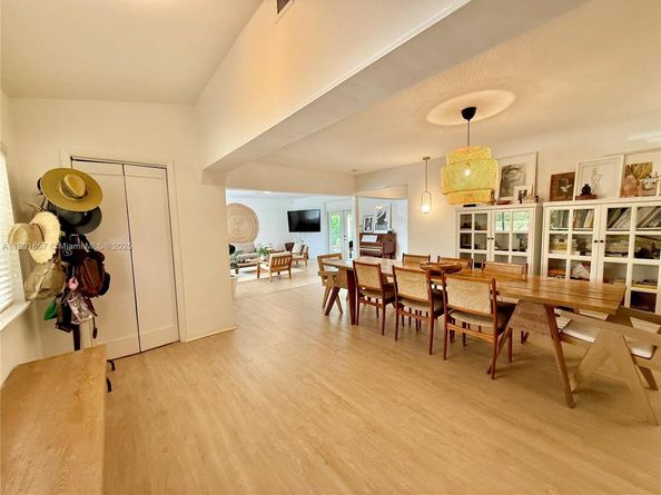 125 NE 150th St, Miami FL 33161