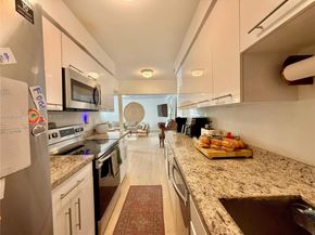 125 NE 150th St, Miami FL 33161