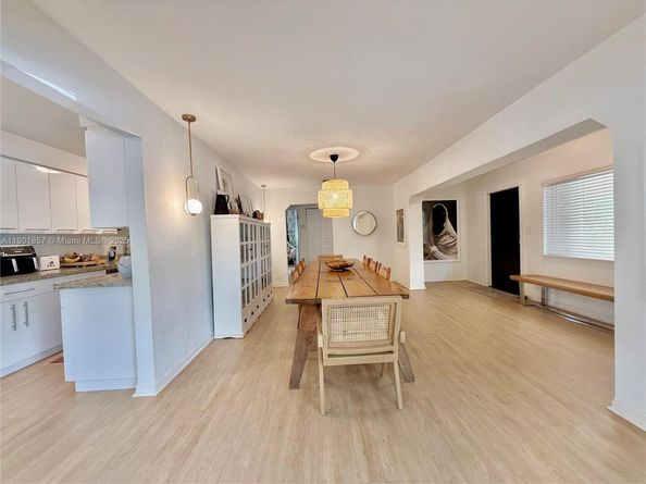 125 NE 150th St, Miami FL 33161