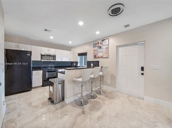 615 NW 10th Ter 1, Fort Lauderdale FL 33311