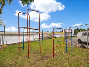 4705 NW 7th St 1017, Miami FL 33126