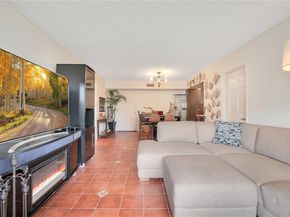 4705 NW 7th St 1017, Miami FL 33126