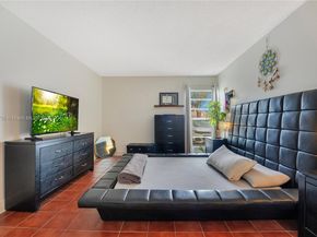 4705 NW 7th St 1017, Miami FL 33126