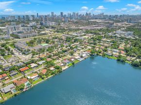 21100 NE 25th Ct, Miami FL 33180