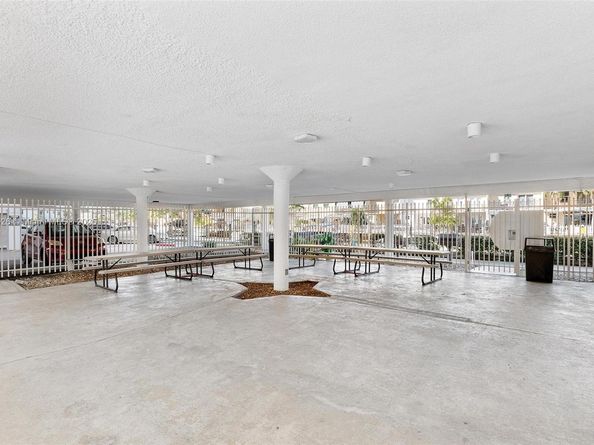 3703 NE 166th St 808, North Miami Beach FL 33160