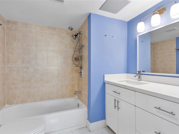 3703 NE 166th St 808, North Miami Beach FL 33160