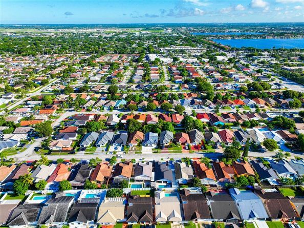 13829 SW 157th Ter, Miami FL 33177