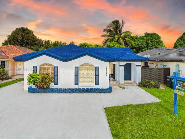 13829 SW 157th Ter, Miami FL 33177