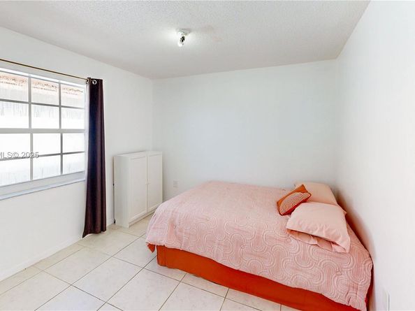 13829 SW 157th Ter, Miami FL 33177