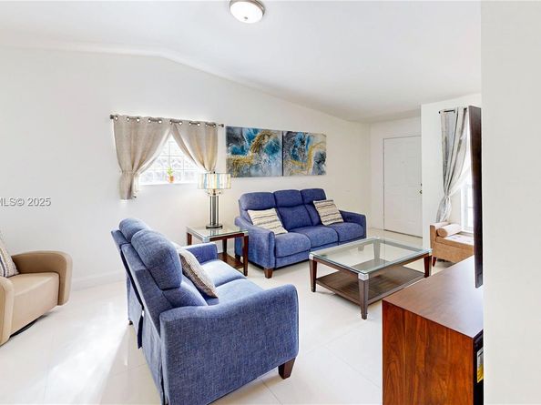 13829 SW 157th Ter, Miami FL 33177