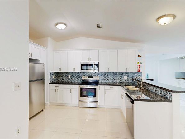 13829 SW 157th Ter, Miami FL 33177