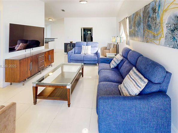 13829 SW 157th Ter, Miami FL 33177