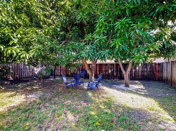 13829 SW 157th Ter, Miami FL 33177