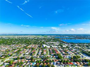 13829 SW 157th Ter, Miami FL 33177