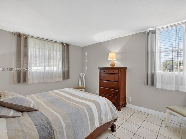 2841 Somerset Dr 106, Lauderdale Lakes FL 33311