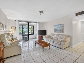 2841 Somerset Dr 106, Lauderdale Lakes FL 33311