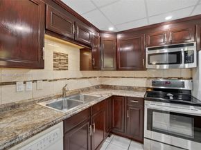 2841 Somerset Dr 106, Lauderdale Lakes FL 33311